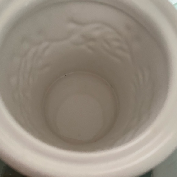 Gorgeous ceramic kitchen containers! Brand new, white and great volume. - Picture 3 of 3